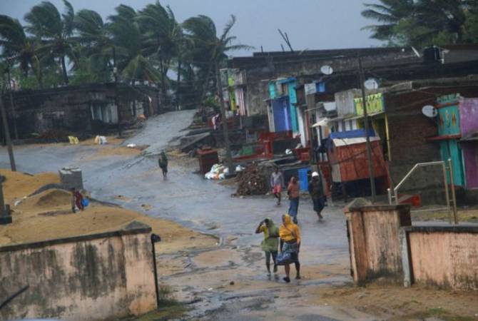 Число жертв циклона "Титли" в Индии возросло до 57, сообщают СМИ
