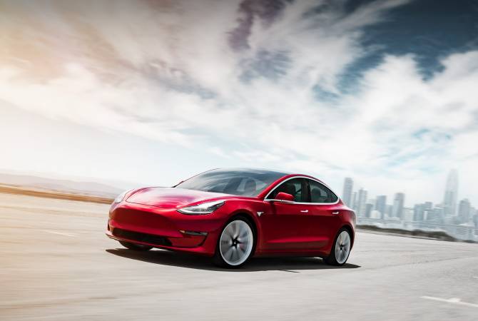 Իլոն Մասքը ներկայացրել է Tesla Model 3 Էլեկտրամոբիլի ավելի Էժան տարբերակը
