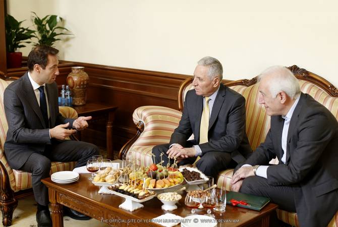 Yerevan Mayor hosts former Mayors of the capital Suren Abrahamyan and Vahagn Khachatryan