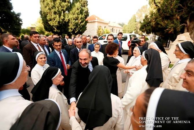 Nikol Pashinyan a visité l'Université Haigazian du Liban et la Congrégation Patriarcale de 
Bzommar