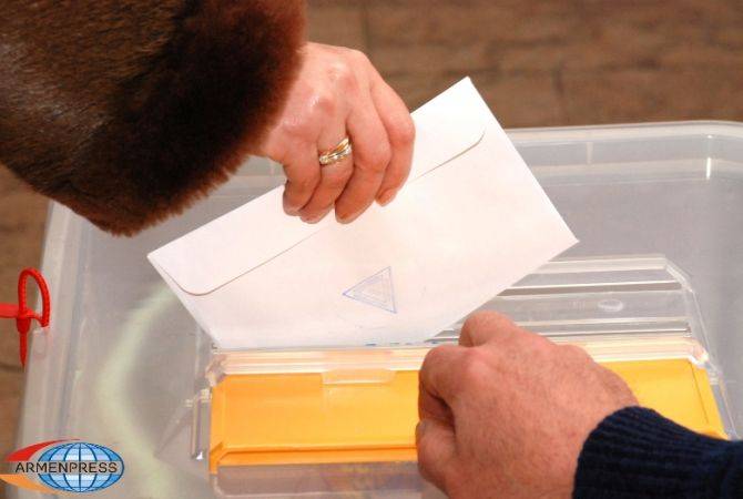 Les candidats désignés par le Contrat civil ont remporté aux élections du Maire à Etchmiadzine et 
à Armavir alors qu’à Kapan le candidat du gouvernement a perdu 