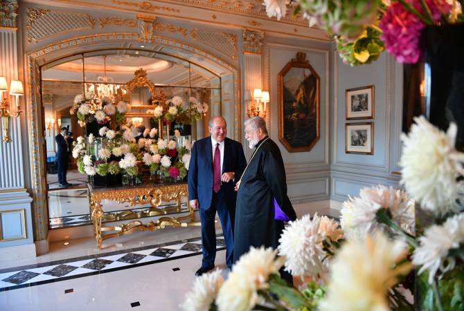 Le Président de la République Armen Sarkissian a rencontré le Catholicos de la Grande Maison de 
Cilicie Aram 1er