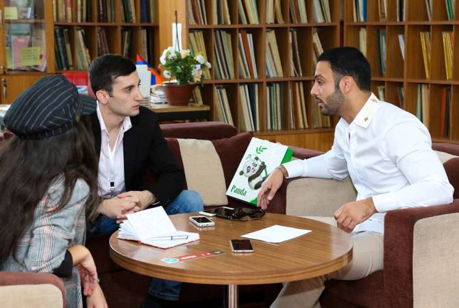 Խնկո Ապոր անվան գրադարանը համալրվել է արաբական մանկապատանեկան 
գրականությամբ
