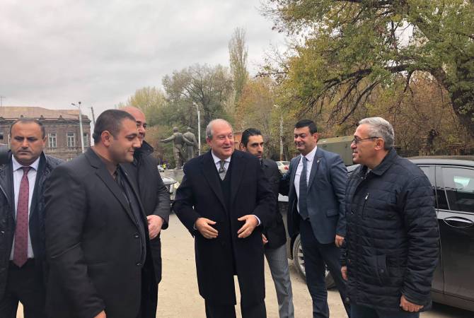 رئيس الجمهورية أرمين سركيسيان يقوم بزيارة عمل إلى مدينة كيومري-ثاني أكبر مدينة في أرمينيا-