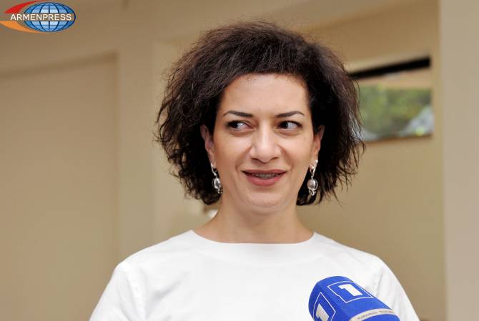 Anna Hakobyan participera à plusieurs rencontre  officielles organisées à l'ambassade 
arménienne à Moscou