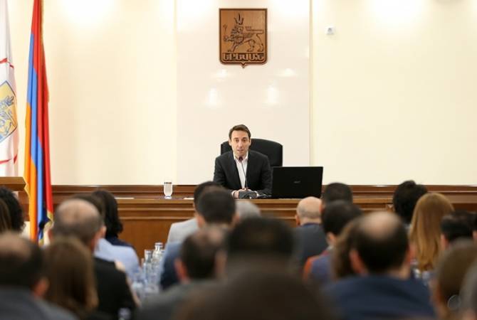 Трое членов Совета старейшин Еревана из блока «Мой шаг» отказались от мандатов