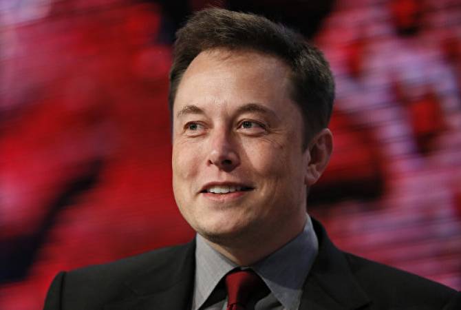 "Беспилотник" Tesla сможет приехать домой к покупателю, заявил Маск