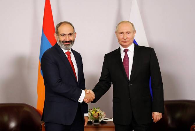 رئيس وزراء أرمينيا بالنيابة نيكول باشينبان يجري مكالمة هاتفية مع الرئيس الروسي فلاديمير بوتين