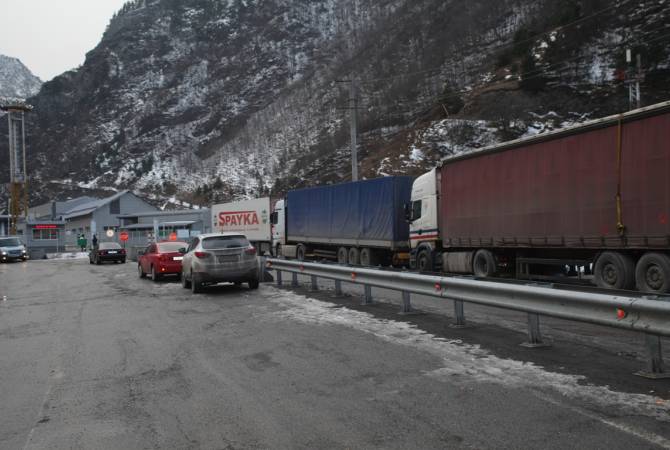Автодорога Степанцминда-Ларс закрыта для всех видов транспортных средств

