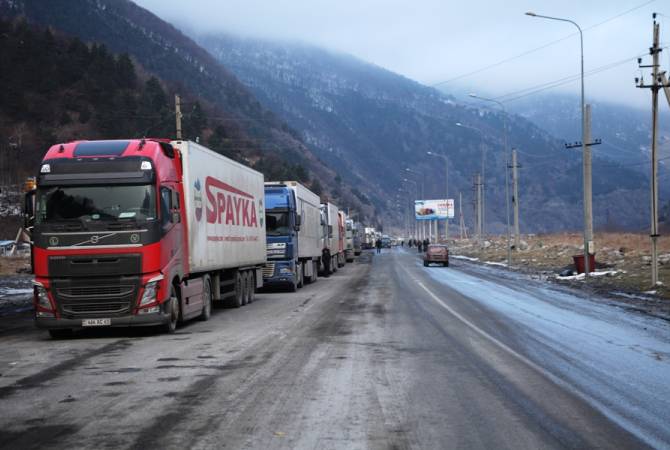 Автодорога  Степанцминда-Ларс закрыта  для  всех видов  транспорта