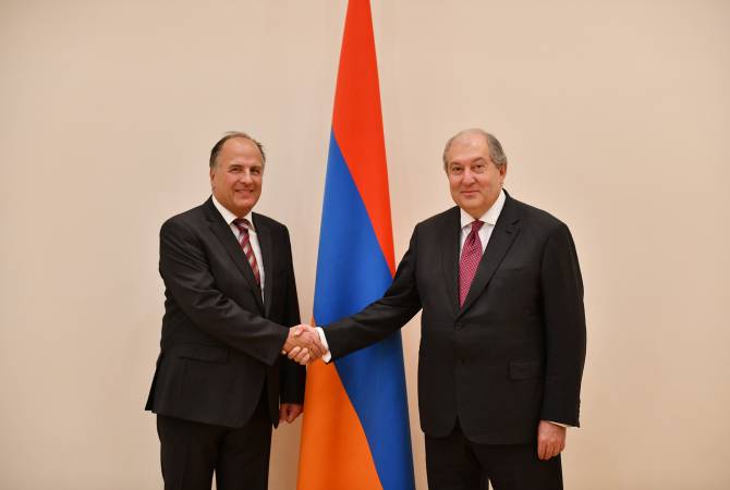 Новоназначенный посол Хорватии вручил верительные грамоты президенту Республики 
Армения

