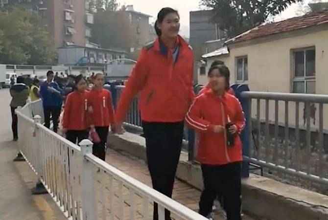 Աշխարհի ամենաբարձրահասակ աղջիկն ապրում Է Չինաստանում
