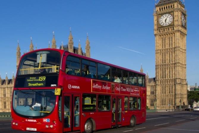 London to ban junk food advertising in public transport