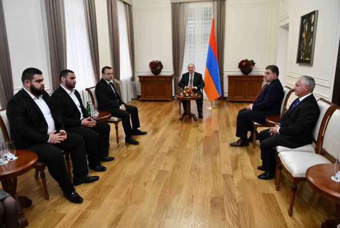 President Sarkissian awards diplomats with significant contribution to organization of 
Francophonie summit and medalists of world weightlifting championship  