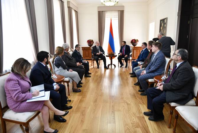 President Sarkissian receives organizers and group of participants of international round-table 
discussion