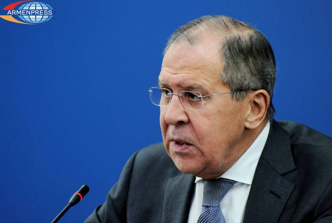 La Russie n'a «pas besoin de médiateurs» pour régler la situation en mer d'Azov: Lavrov à Le 
Drian