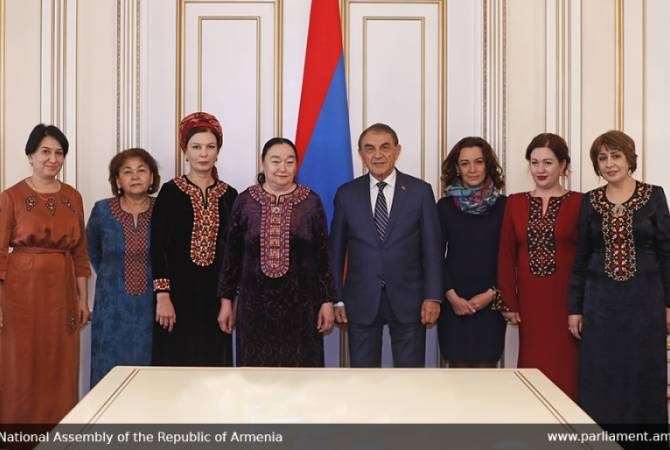 Председатель НС Армении принял делегацию из Туркменистана