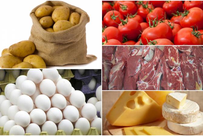 Минсельхоз проводит мониторинг рынков картофеля, яиц, помидоров, мяса и сыра