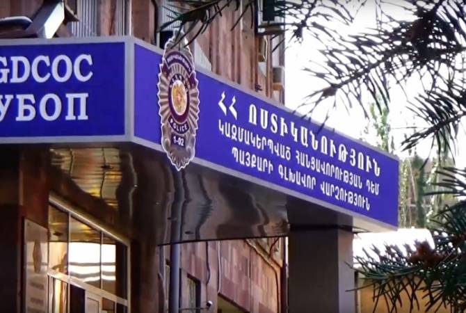 الشرطة الأرمينية مع وكالة الأمن القومي تكشف عن حالة إساءة استخدام الوظيفة الرسمية واختلاس  
8،000،000 درام أرميني