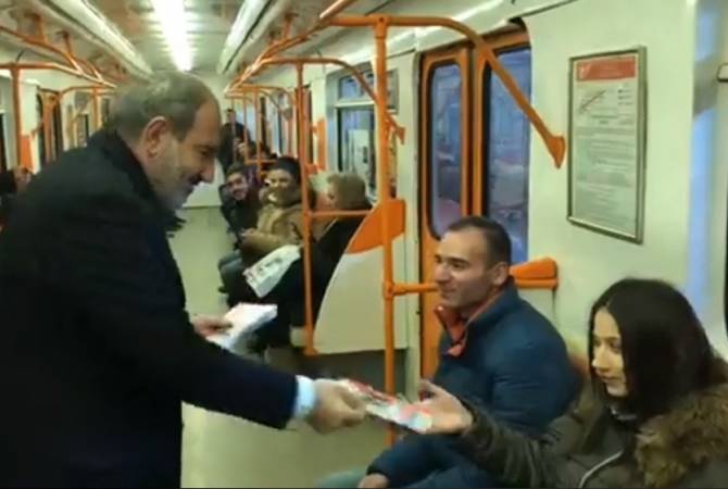 Campagne préélectorale matinale de Nikol Pachinian à la station de métro «Zoravar Andranik»