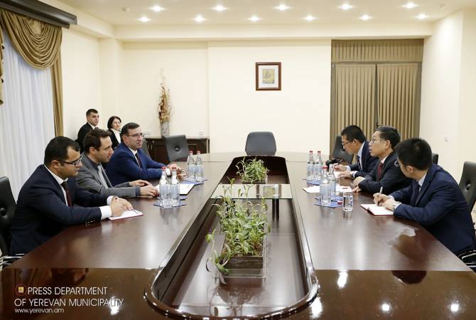 Mayor of Yerevan holds meeting with Chinese Ambassador