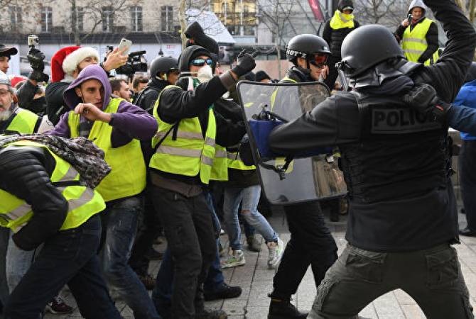 Ֆրանսիայում տեղի ունեցող ցույցերին մասնակցում է ավելի քան 30 հազար մարդ

