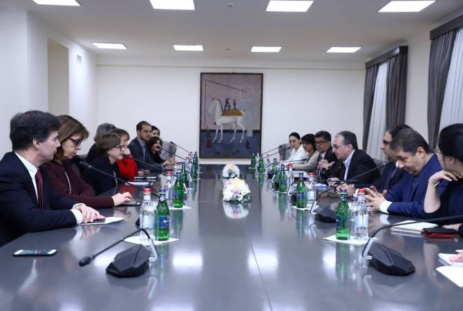 Zohrab Mnatsakanian a reçu en audience la délégation de la mission d’observation  du 
Parlement européen