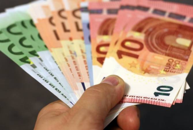 Немцы до сих пор не обменяли на евро 12,5 млрд марок