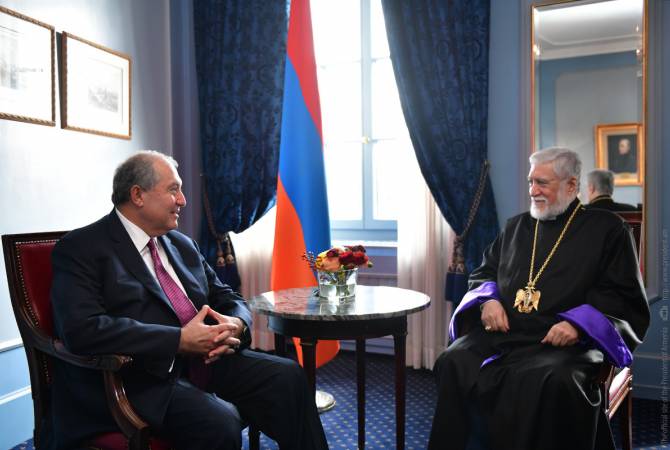 Пусть Бог сохранит и укрепит нашу Родину: Арам I направил письмо президенту Армении

