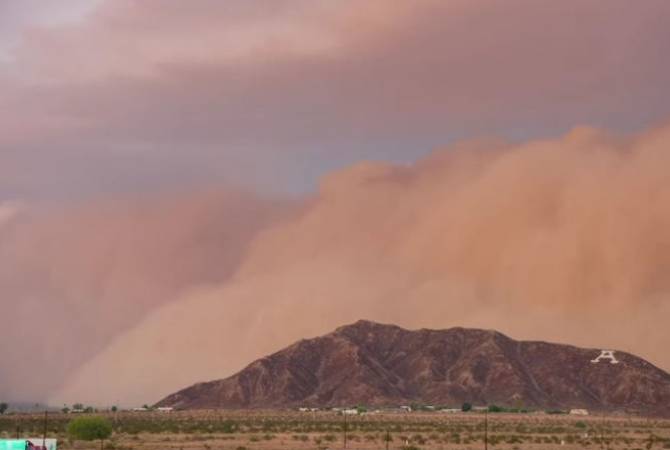 Пыльная буря накрыла Аризону - завораживающие кадры