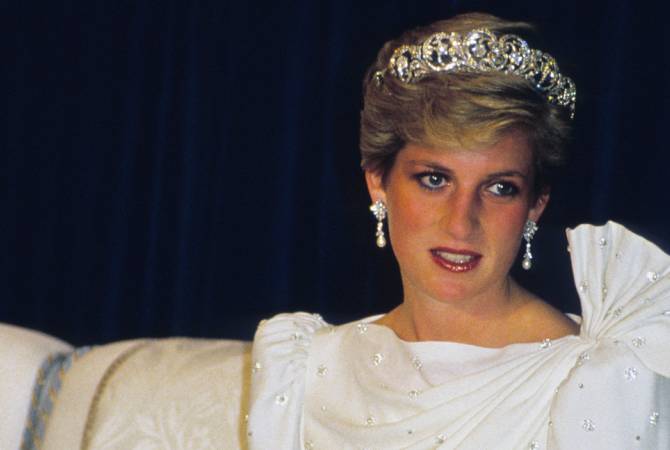 Արքայադուստր Դիանայի մետաքսե զգեստը 202 հազար դոլարով վաճառվել Է Լոնդոնի աճուրդում. Daily Express
