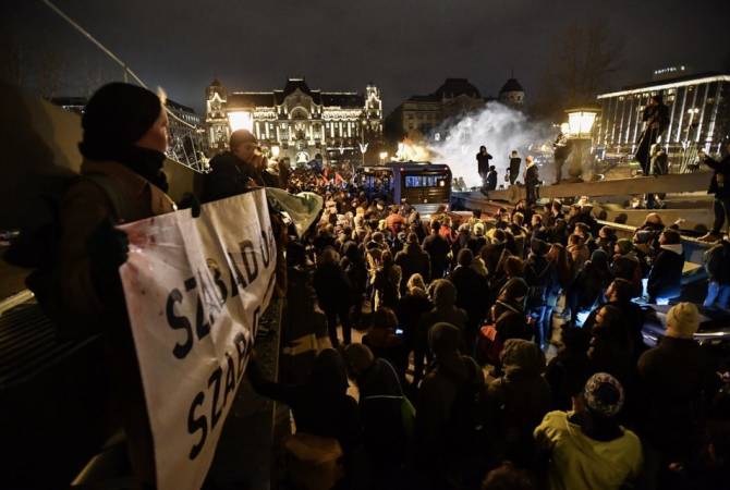 Протесты в Будапеште закончились столкновениями с полицией
