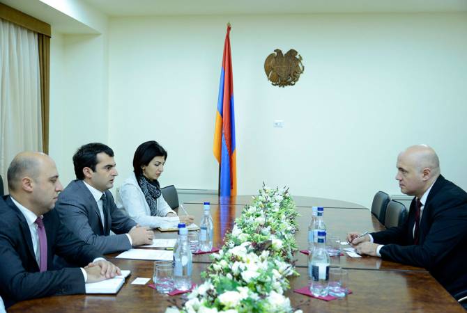 Acting minister Arshakyan holds meeting with Head of EBRD Armenia Office