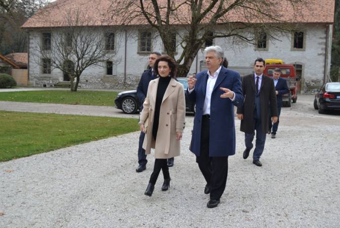 Acting PM’s spouse meets Swiss-Armenian philanthropists and businessmen in Geneva