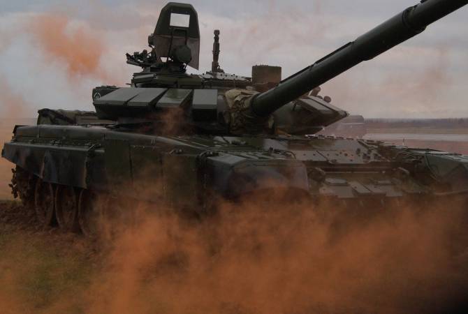 В российской военной базе в Армении военнослужащие танковых подразделений 
приступили к практическим стрельбам штатными снарядами


