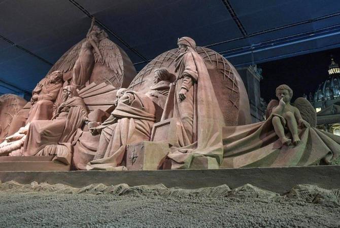 Ватикане открыли огромную песочную скульптуру, изображающую рождения Иисуса 
Христа
