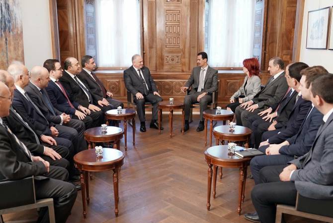 وفد من رجال الأعمال الأرمن-السوريين المقيمين بأرمينيا يزور الرئيس السوري بشار الأسد ويبحث ملف 
إعادة إعمار سوريا
