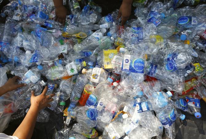 СМИ: ЕС согласовал документ, запрещающий использование бытового пластика