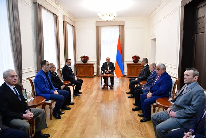 حفل تسليم جوائز الدولة العليا والألقاب الفخرية في قصر الرئاسي الأرميني بمشاركة رئيس الجمهورية 
أرمين سركيسيان