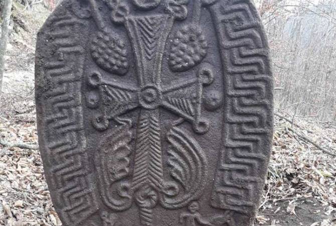 Superintendent for monuments stumbles upon medieval cross-stone in Artsakh