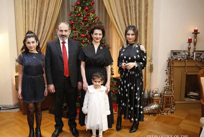 Nikol Pashinyan addresses congratulatory message on New Year and Christmas Holidays