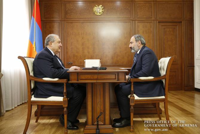 Meeting of Armen Sarkissian and Nikol Pashinyan held in Presidential Palace