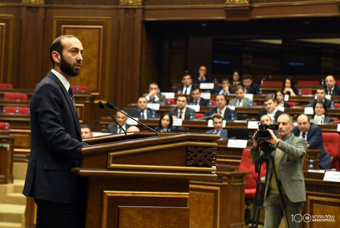 البرلمان السابع لأرمينيا يدين مذابح يناير، 1990 ضدّ المواطنين الأرمن بالعاصمة الأذربيجانية 