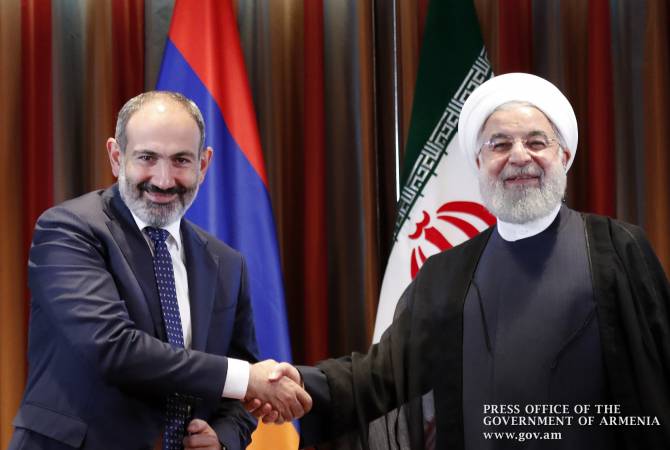 الرئيس الإيراني حسن روحاني يبعث رسالة تهنئة إلى نيكول باشينيان بمناسبة تعيينه رئيس وزراء أرمينيا