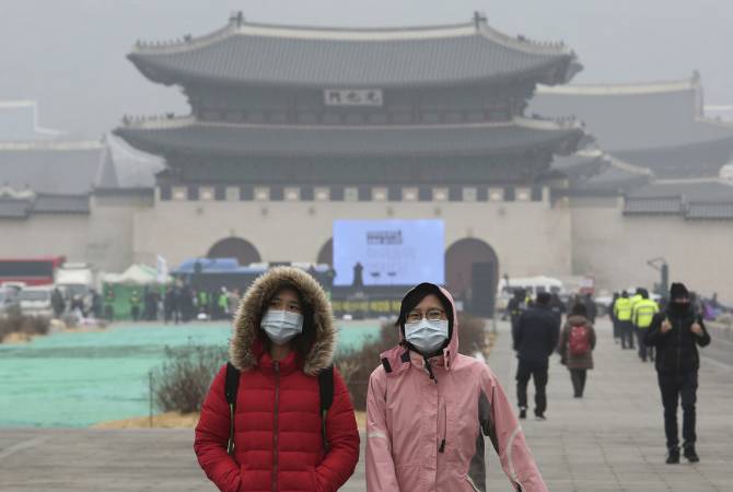 В Южной Корее третий день подряд вводят чрезвычайные меры из-за загрязнения 
атмосферы