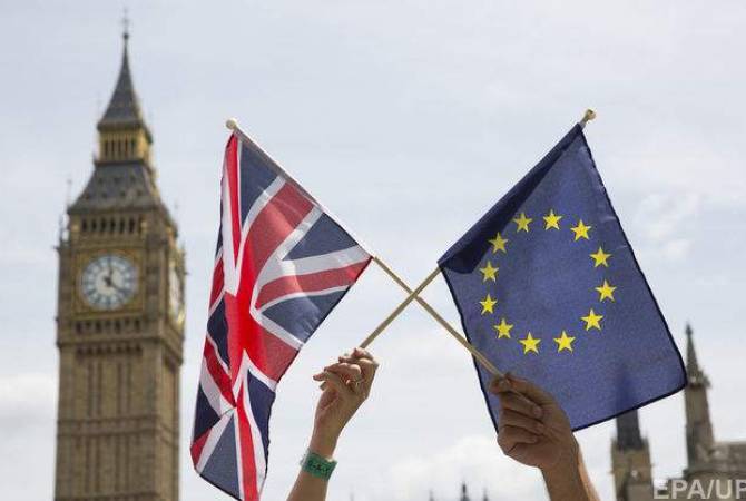 Опрос: большинство британцев хотят остаться в Евросоюзе