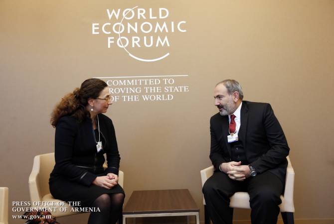 Dans le cadre du Forum économique mondial de Davos, Nikol Pashinyan a discuté des 
perspectives de coopération avec Christina Ahmadjian, Shinichi Kitaoka et Cathy Foster