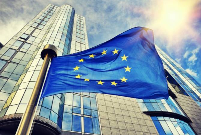 FT: Еврокомиссия предложила странам ЕС ужесточить проверки претендентов на 
"золотые" визы