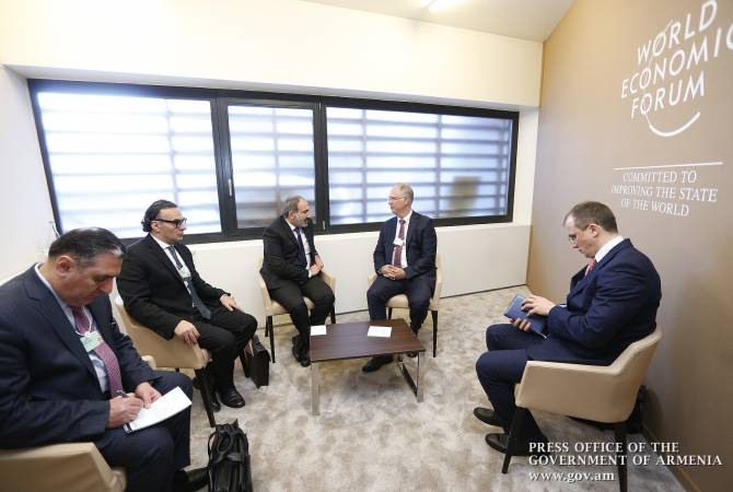 Group of businessmen express wish to make new investments in Armenia during meeting with 
Pashinyan in Davos