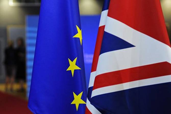 Европарламент призвал Лондон в ближайшие дни прояснить свою позицию по Brexit